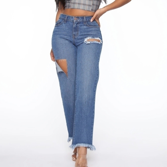 Fashion Nova Blue Distressed Jeans Size 7 - Picture 1 of 12